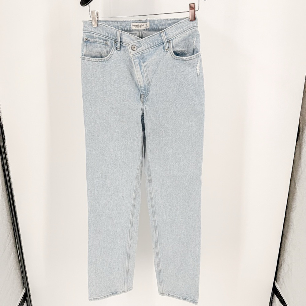 Abercrombie and Fitch 90s straight ultra high rise - Picture 2 of 5
